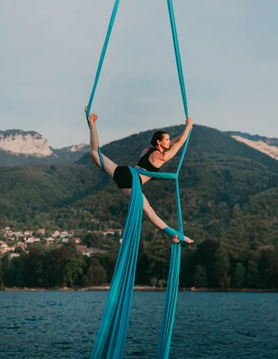 Tissu aerien sur le lac Léman à Evian les bains pour tout niveau